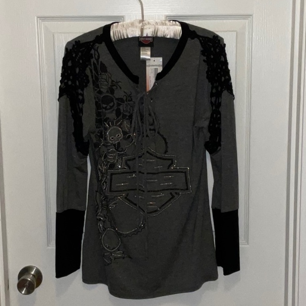 Brand New HD top with tags.